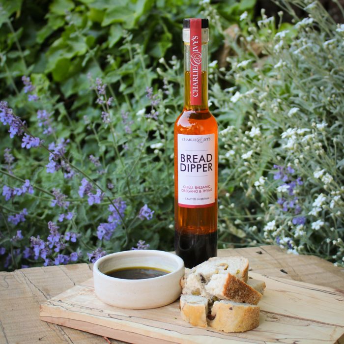 Chilli, Balsamic, Oregano & Thyme Balsamic Bread Dipper