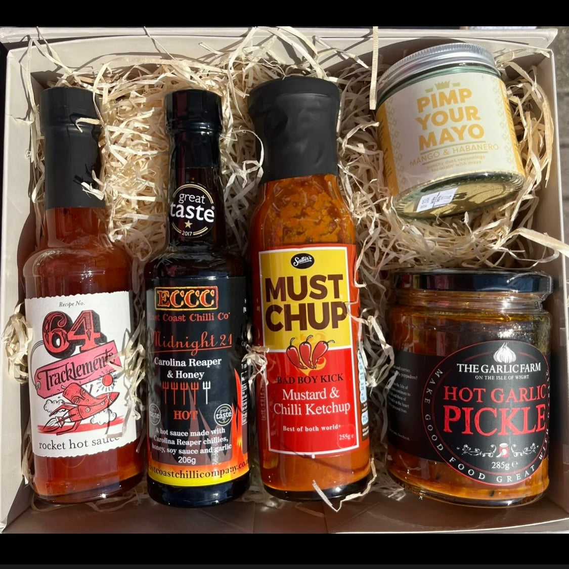 Hamper box with Black sleeve