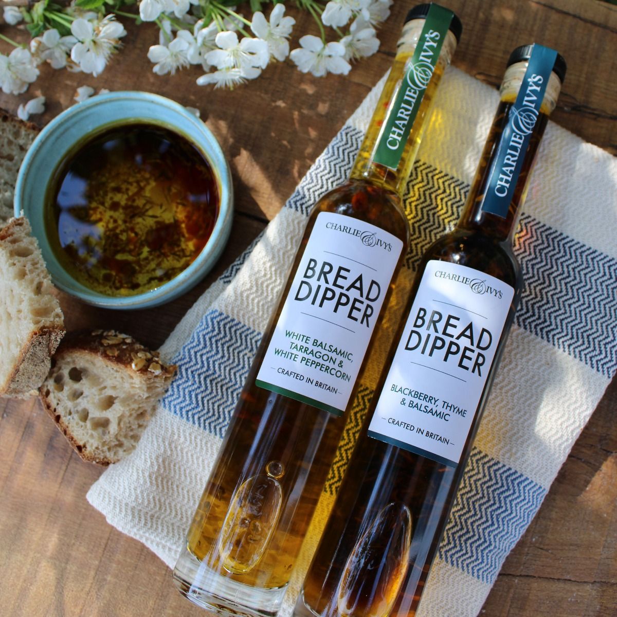 Blackberry, Thyme & Balsamic Bread Dipper