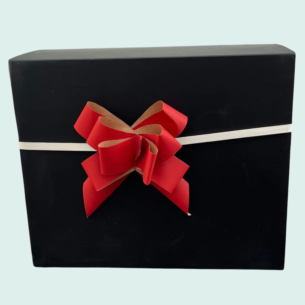 Hamper box with Black sleeve