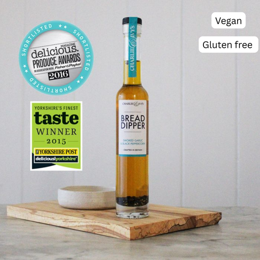 Smoked Garlic & Black Peppercorn Bread Dipper